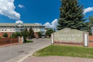 Grandview Village, by Park Place Mall